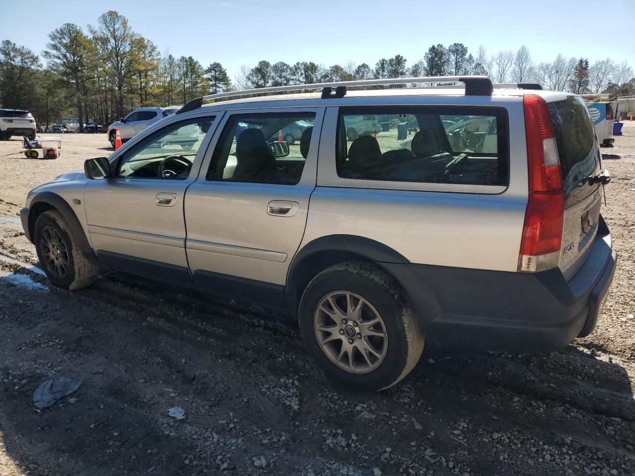 2005 Volvo XC70 VIN YV1SZ592451176156 Copart auction photo, normal wear damage thumbnail 2