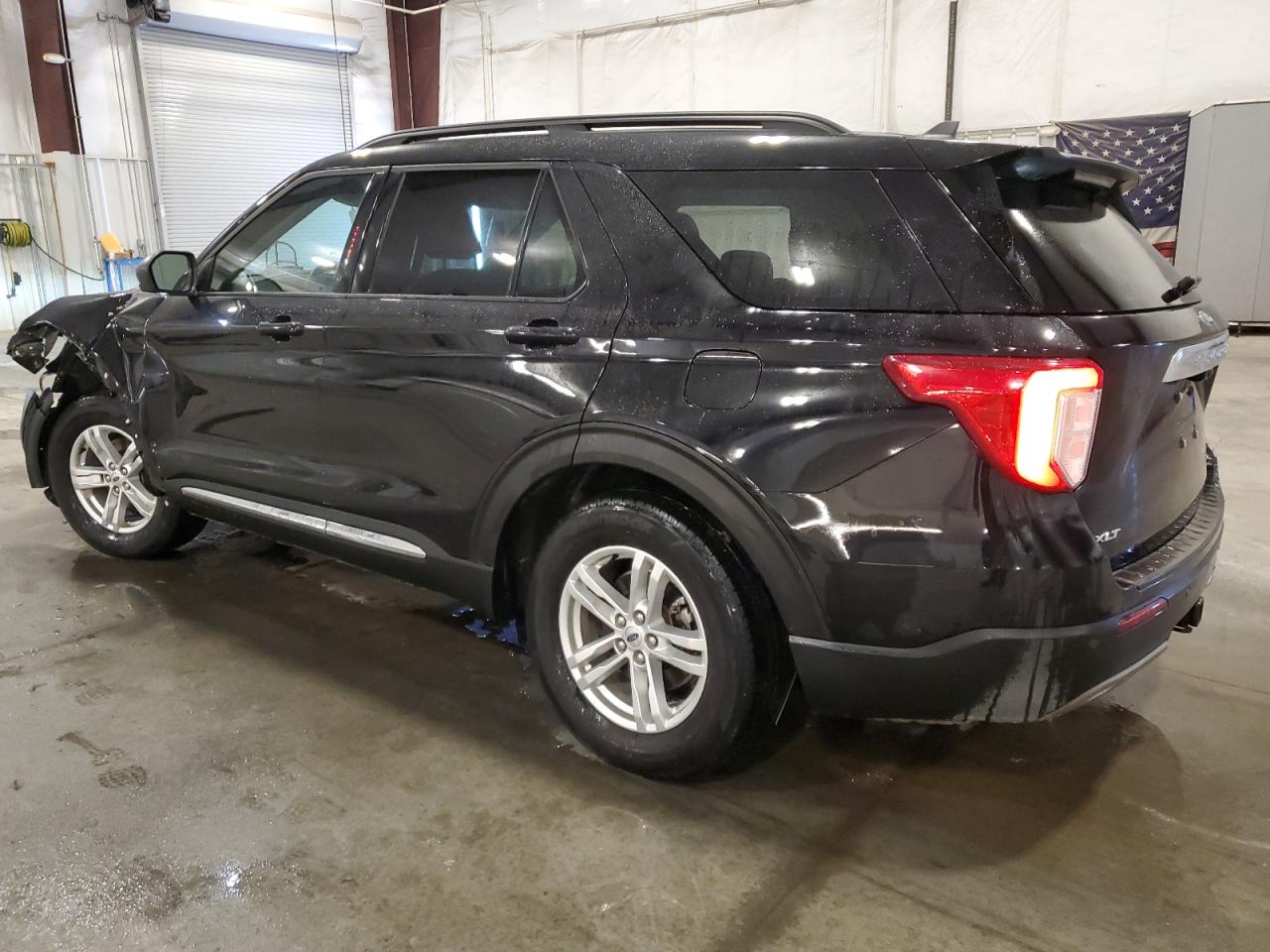 2022 Ford Explorer VIN 1FMSK8DH1NGA23007 Copart auction photo, side / rear end damage thumbnail 2