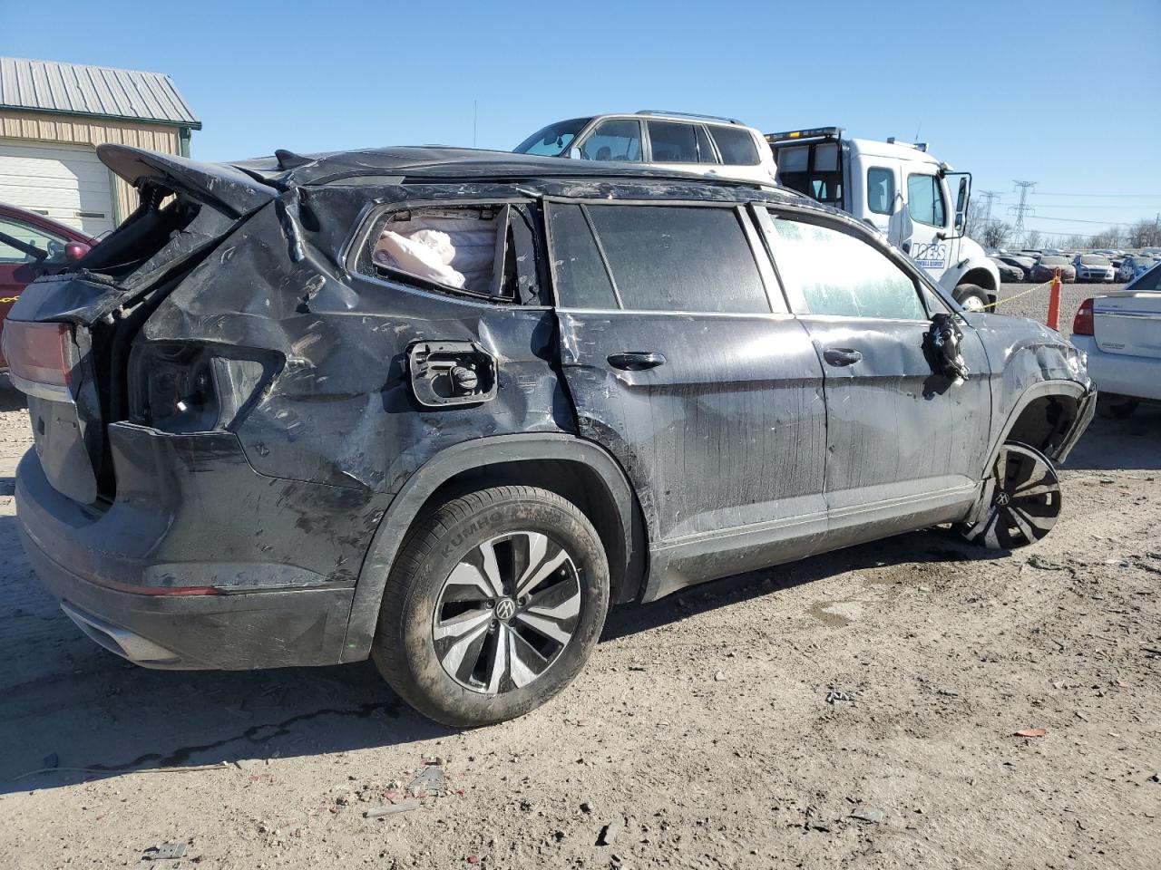 2024 Volkswagen Atlas VIN 1V2LR2CA8RC515082 Copart auction photo, rollover damage thumbnail 3