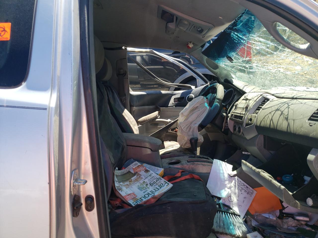 2005 Toyota Tacoma VIN 5TEUU42N55Z124942 Copart auction photo, front end / side damage thumbnail 7
