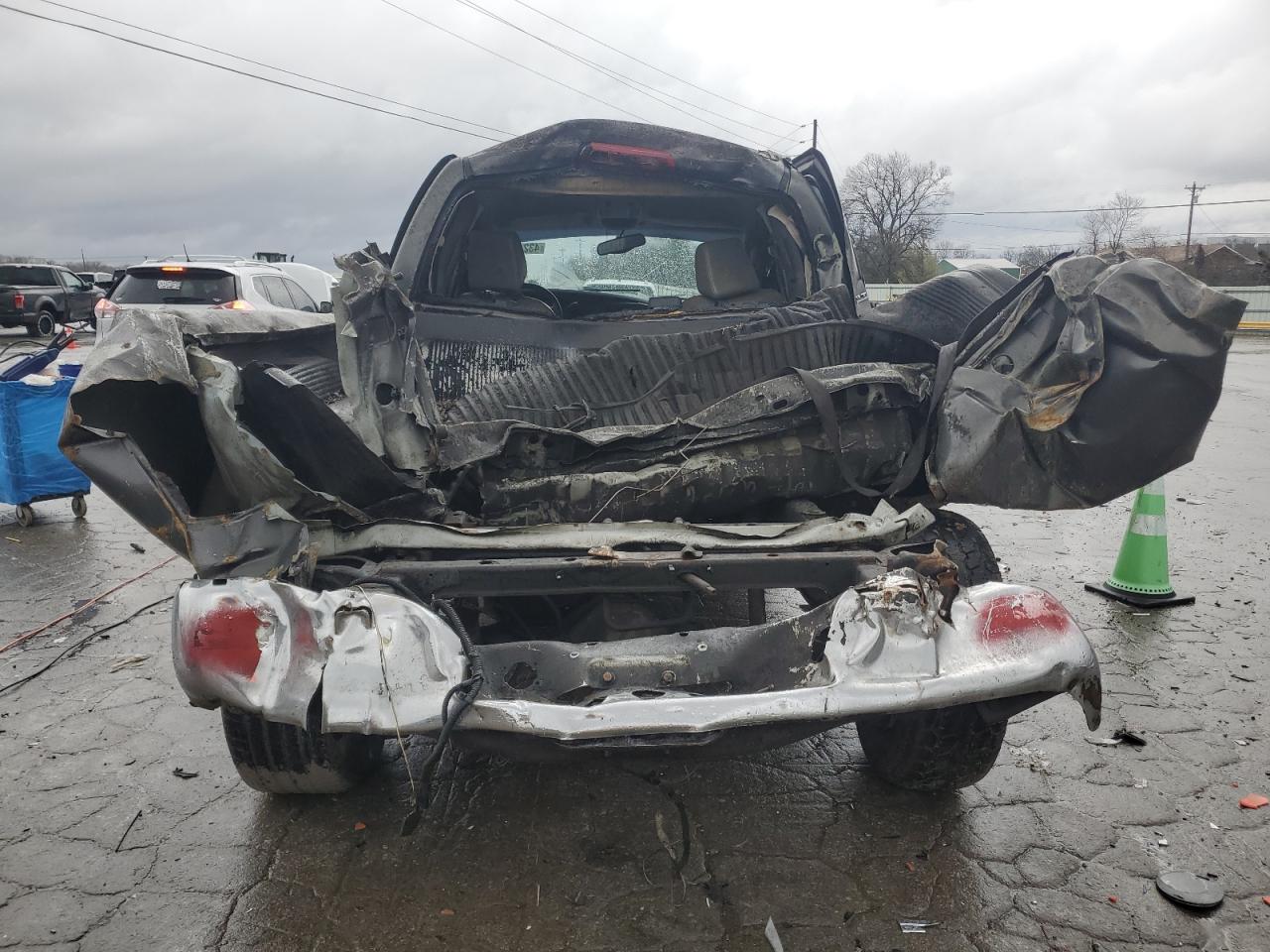 2002 Dodge RAM VIN 3D7HU18N42G198082 Copart auction photo, rear end / minor dent/scratches damage thumbnail 6