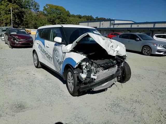 2023 KIA Soul VIN KNDJ23AU9P7218070 Copart auction photo, front end damage thumbnail 11