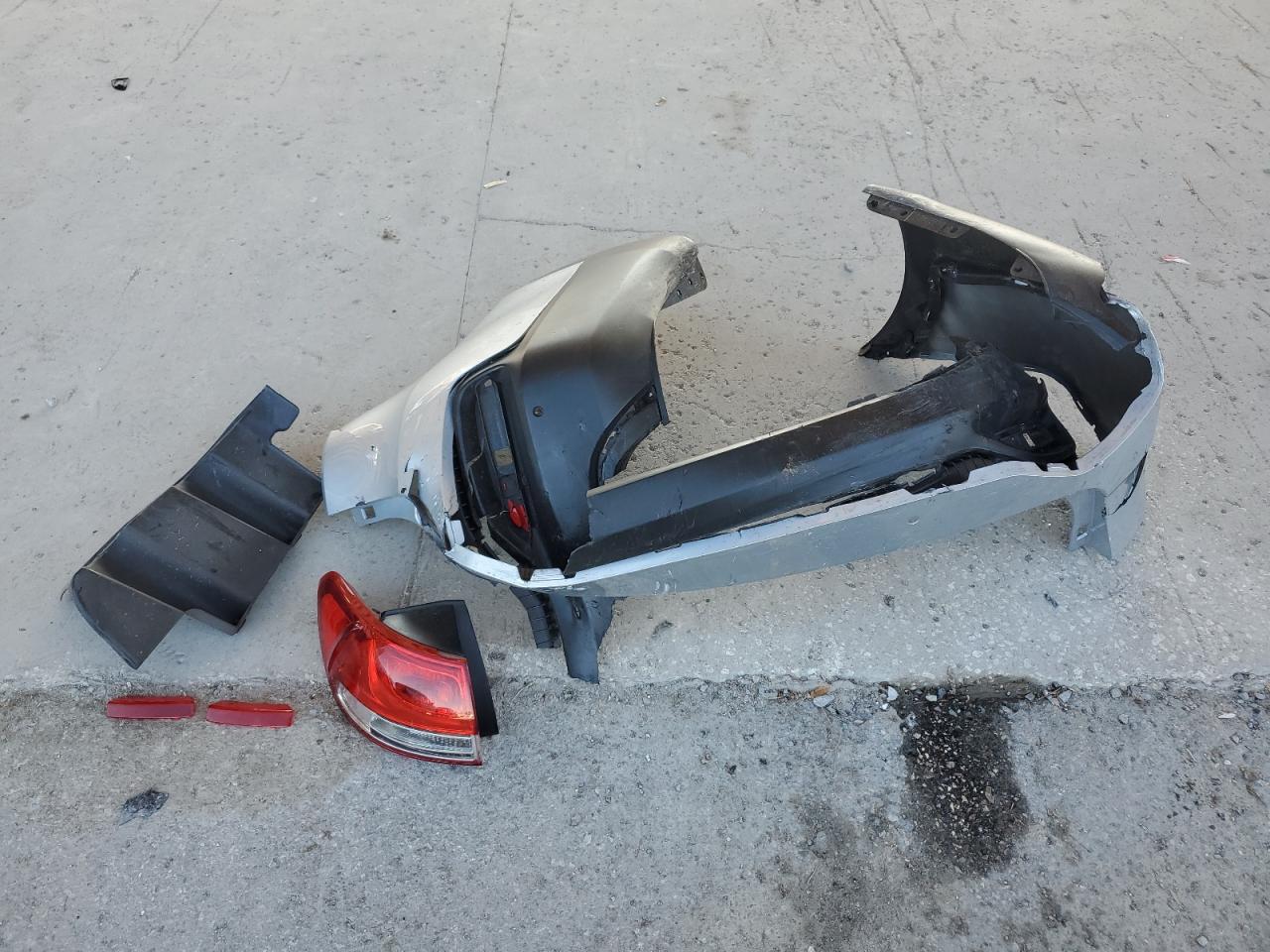 2017 KIA Sorento VIN 5XYPG4A32HG253658 Copart auction photo, rear end damage thumbnail 13
