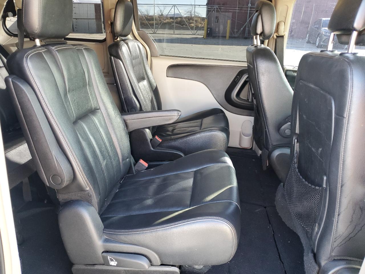 2014 Chrysler Town & Country VIN 2C4RC1BG9ER215775 Copart auction photo, vandalism / all over damage thumbnail 11