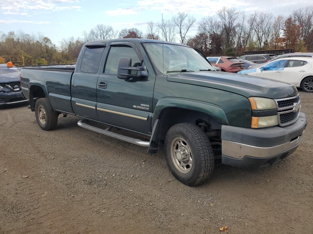 2006 Chevrolet Silverado VIN 1GCHC29D66E173271 Copart auction photo, side / minor dent/scratches damage thumbnail 4
