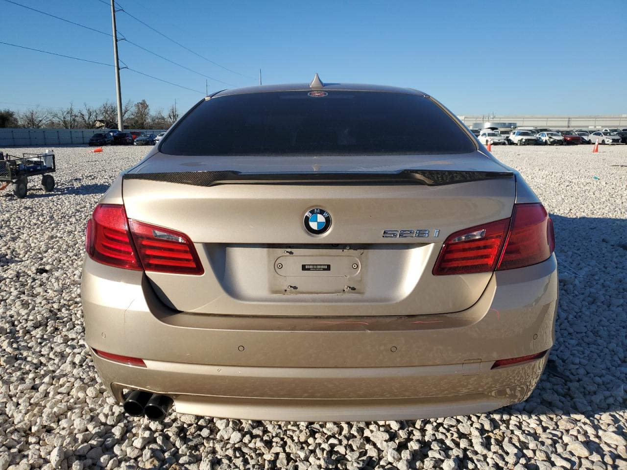 2012 BMW 5er VIN WBAXG5C59CDY28685 Copart auction photo, front end / minor dent/scratches damage thumbnail 6