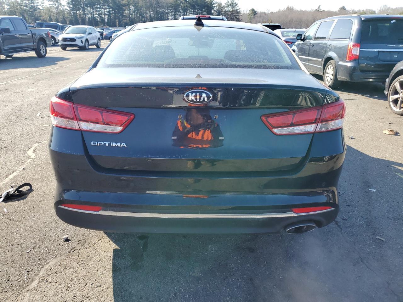 2018 KIA Optima VIN 5XXGT4L33JG256507 Copart auction photo, front end damage thumbnail 6