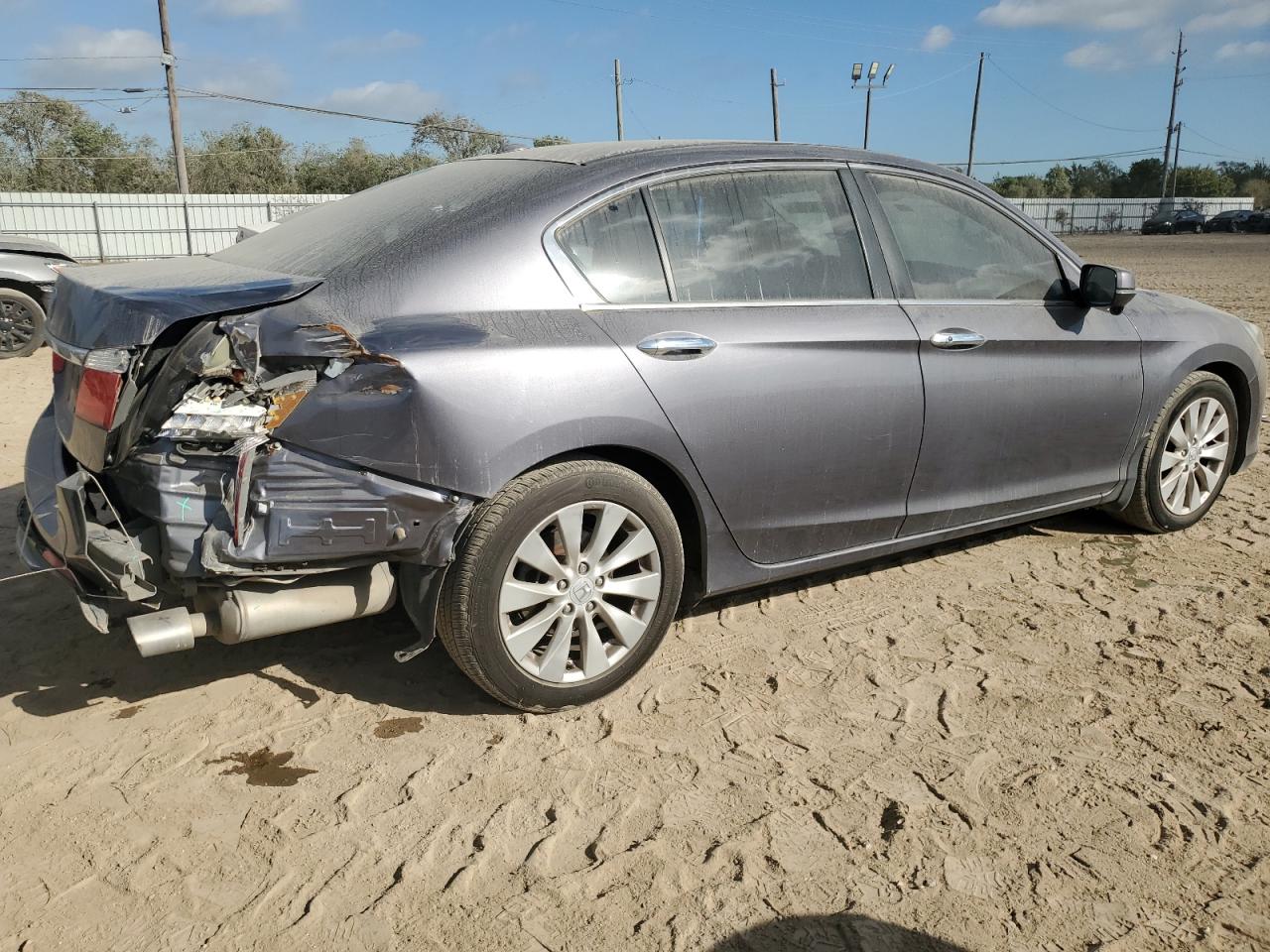 2015 Honda Accord VIN 1HGCR2F8XFA243668 Copart auction photo, rear end / minor dent/scratches damage thumbnail 3