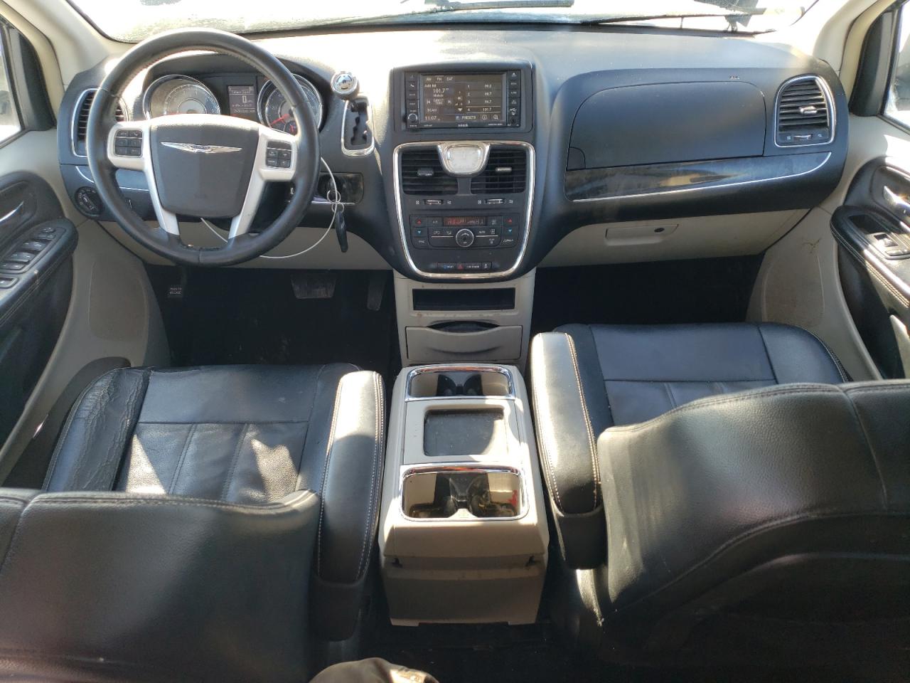 2016 Chrysler Town & Country VIN 2C4RC1BG0GR165707 Copart auction photo, front end / side damage thumbnail 8