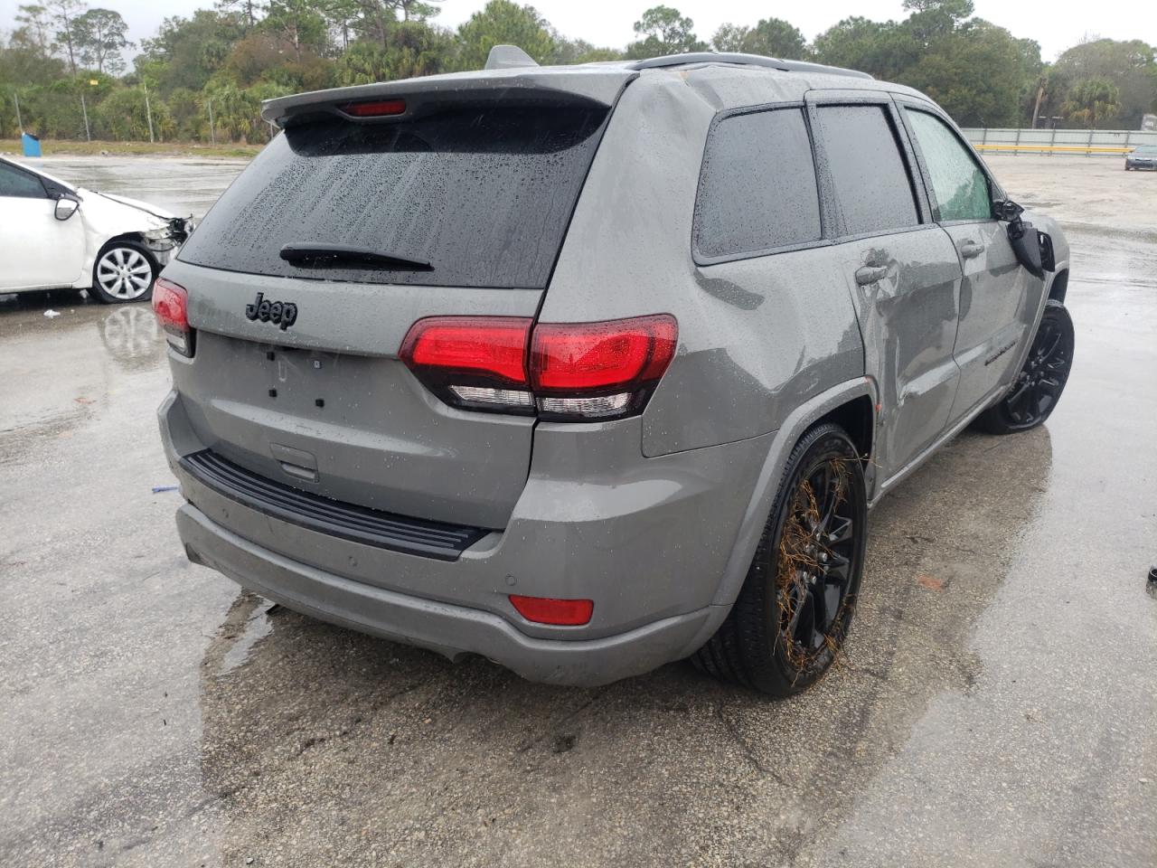 2021 Jeep Grand Cherokee VIN 1C4RJEAG0MC625340 Copart auction photo, all over damage thumbnail 4