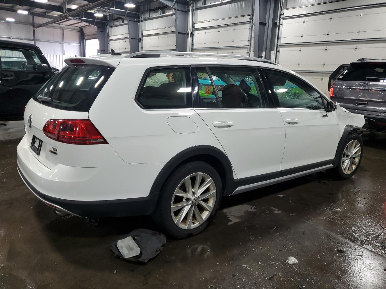 2017 Volkswagen Golf VIN 3VWH17AU5HM509095 Copart auction photo, front end damage thumbnail 3