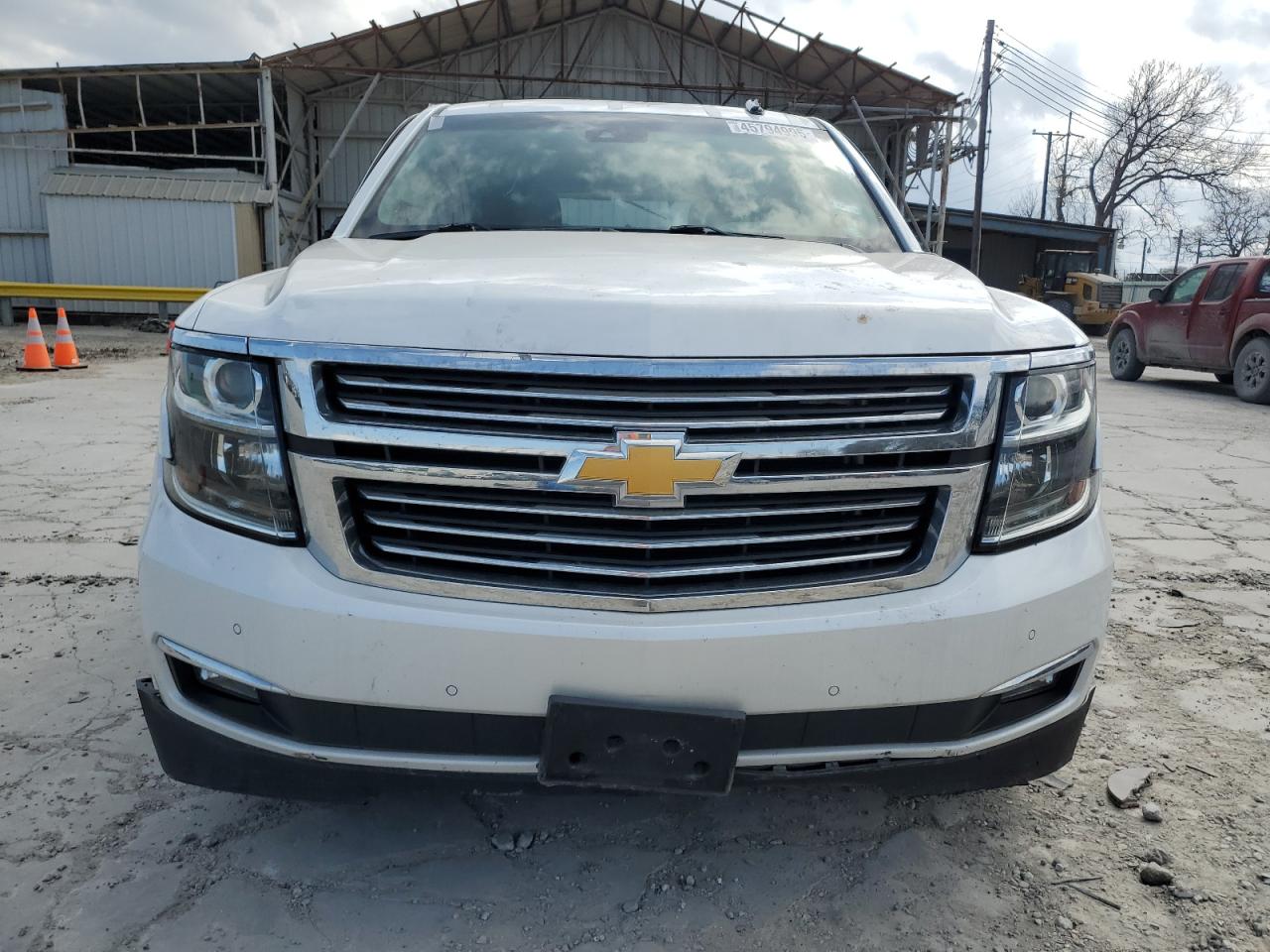 2017 Chevrolet Tahoe VIN 1GNSCCKC4HR209264 Copart auction photo, front end / side damage thumbnail 5