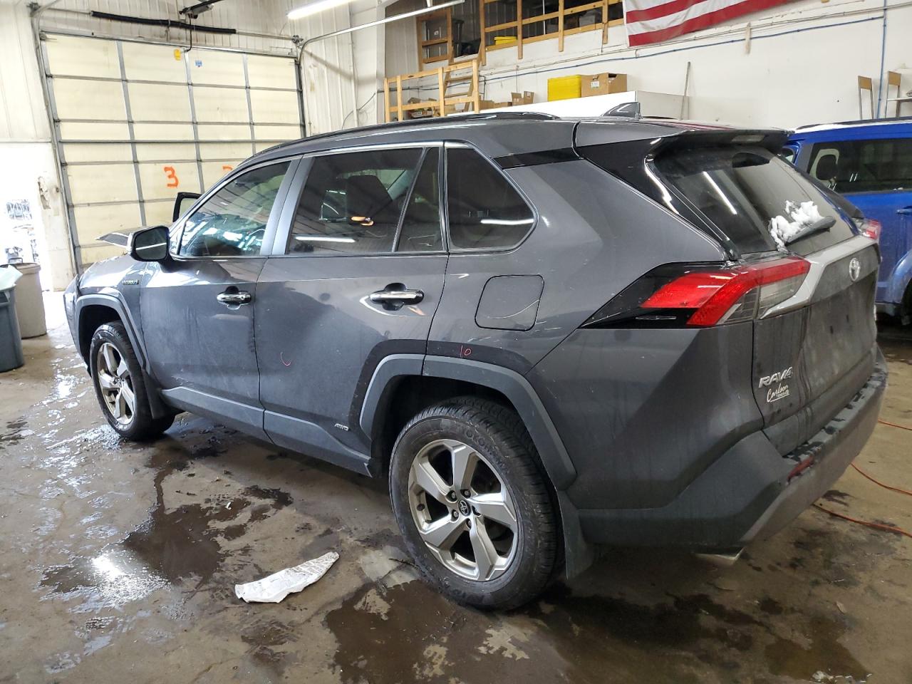 2020 Toyota RAV 4 VIN 2T3DWRFV2LW088833 Copart auction photo, front end damage thumbnail 2