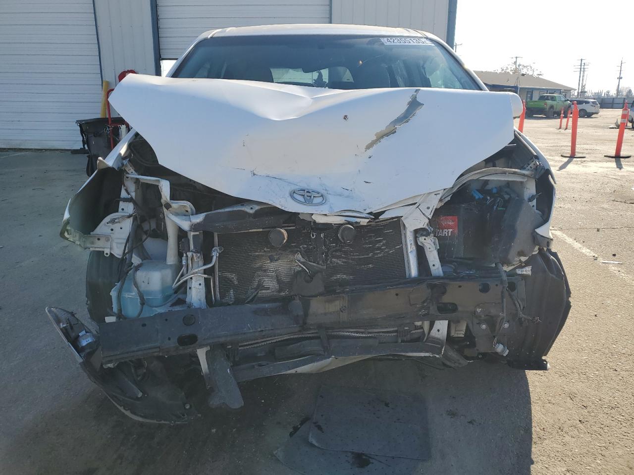 2017 Toyota Sienna VIN 5TDKZ3DC6HS870302 Copart auction photo, front end / frame damage damage thumbnail 5