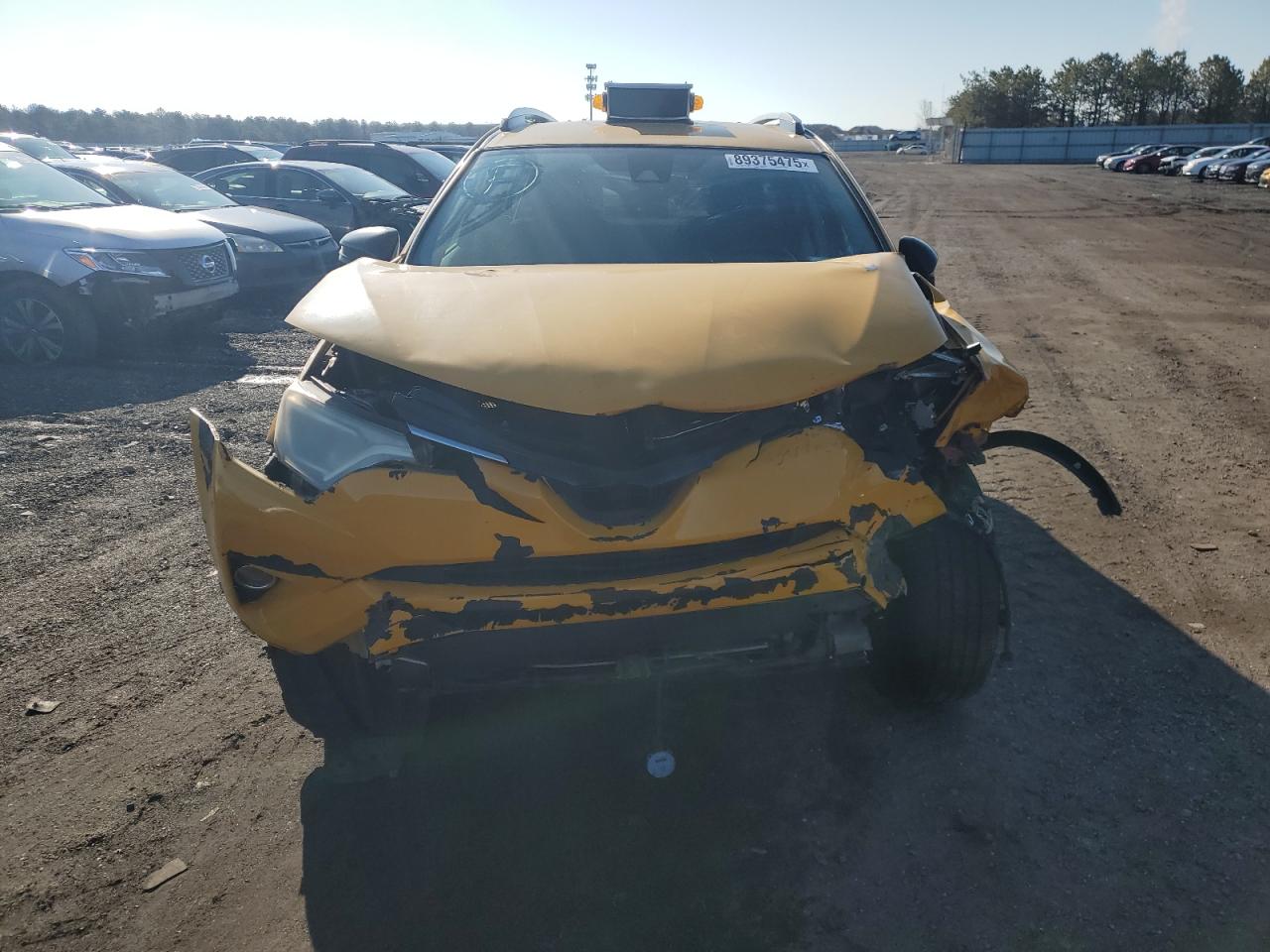 2017 Toyota RAV 4 VIN JTMRJREV3HD138522 Copart auction photo, front end / side damage thumbnail 5