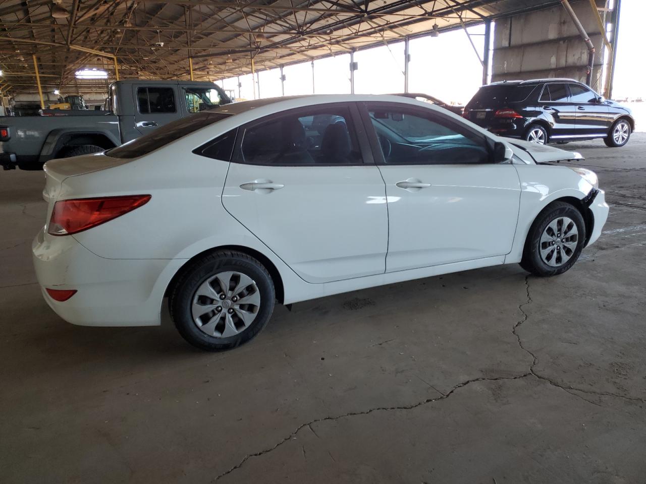 2016 Hyundai Accent VIN KMHCT4AE6GU092350 Copart auction photo, front end / minor dent/scratches damage thumbnail 3
