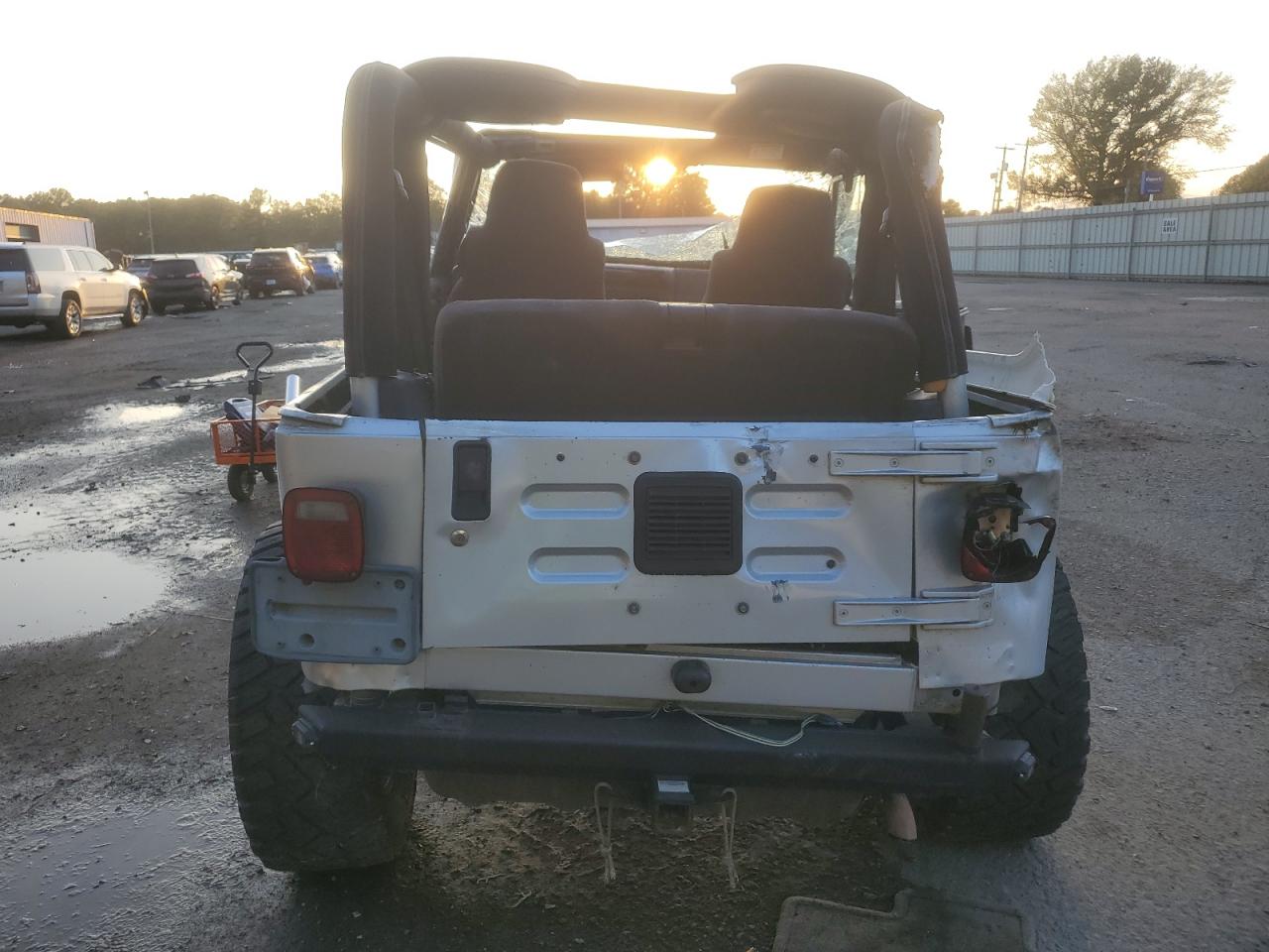 2003 Jeep Wrangler VIN 1J4FA39S93P362329 Copart auction photo, all over / minor dent/scratches damage thumbnail 6