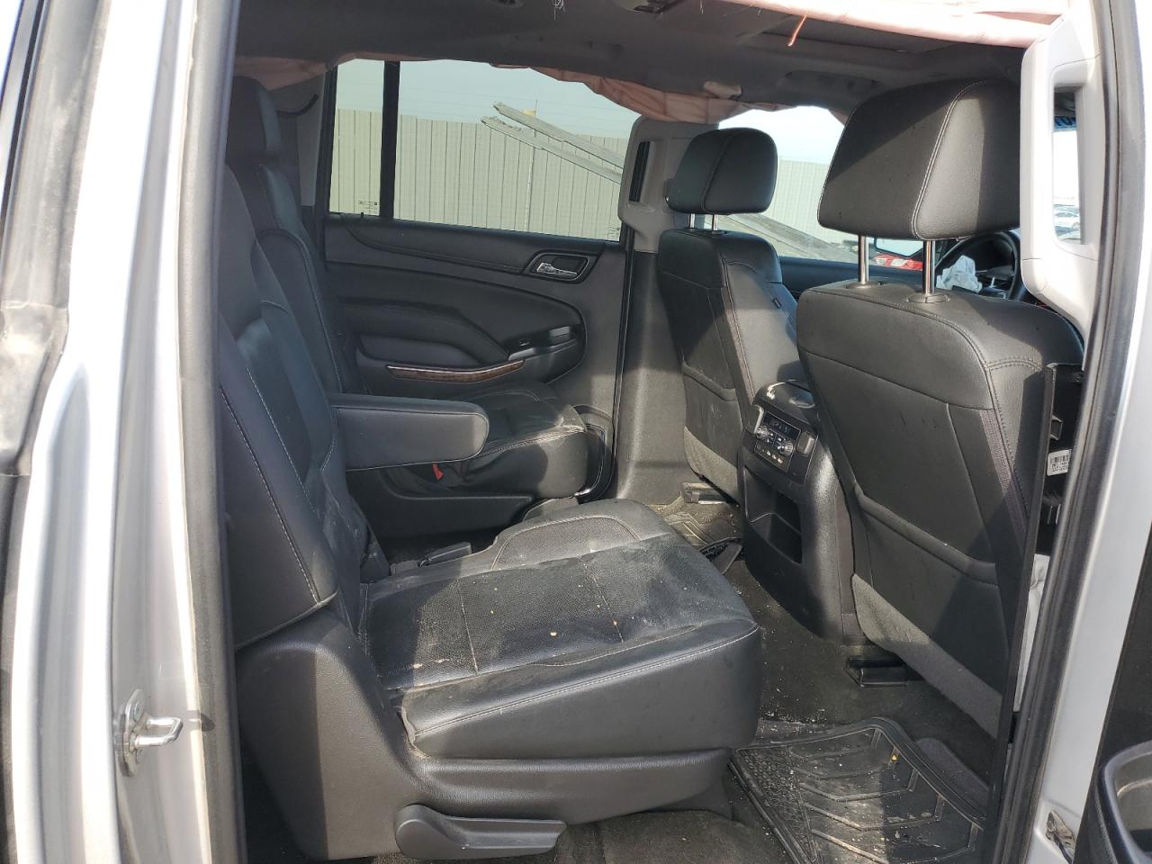 2017 Chevrolet Suburban VIN 1GNSKJKC0HR402146 Copart auction photo, front end damage thumbnail 12