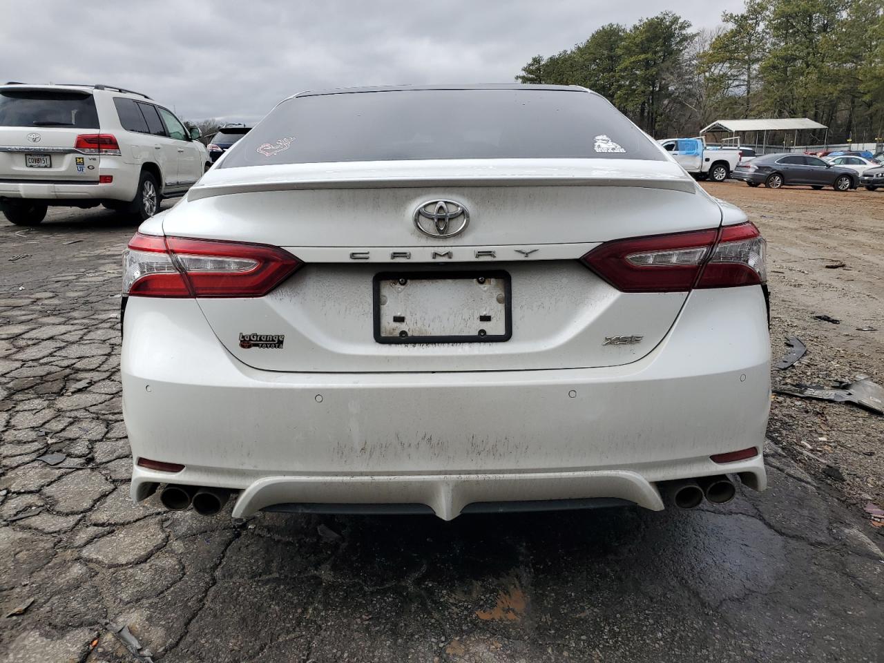 2018 Toyota Camry VIN 4T1B61HK9JU084652 Copart auction photo, front end / mechanical damage thumbnail 6
