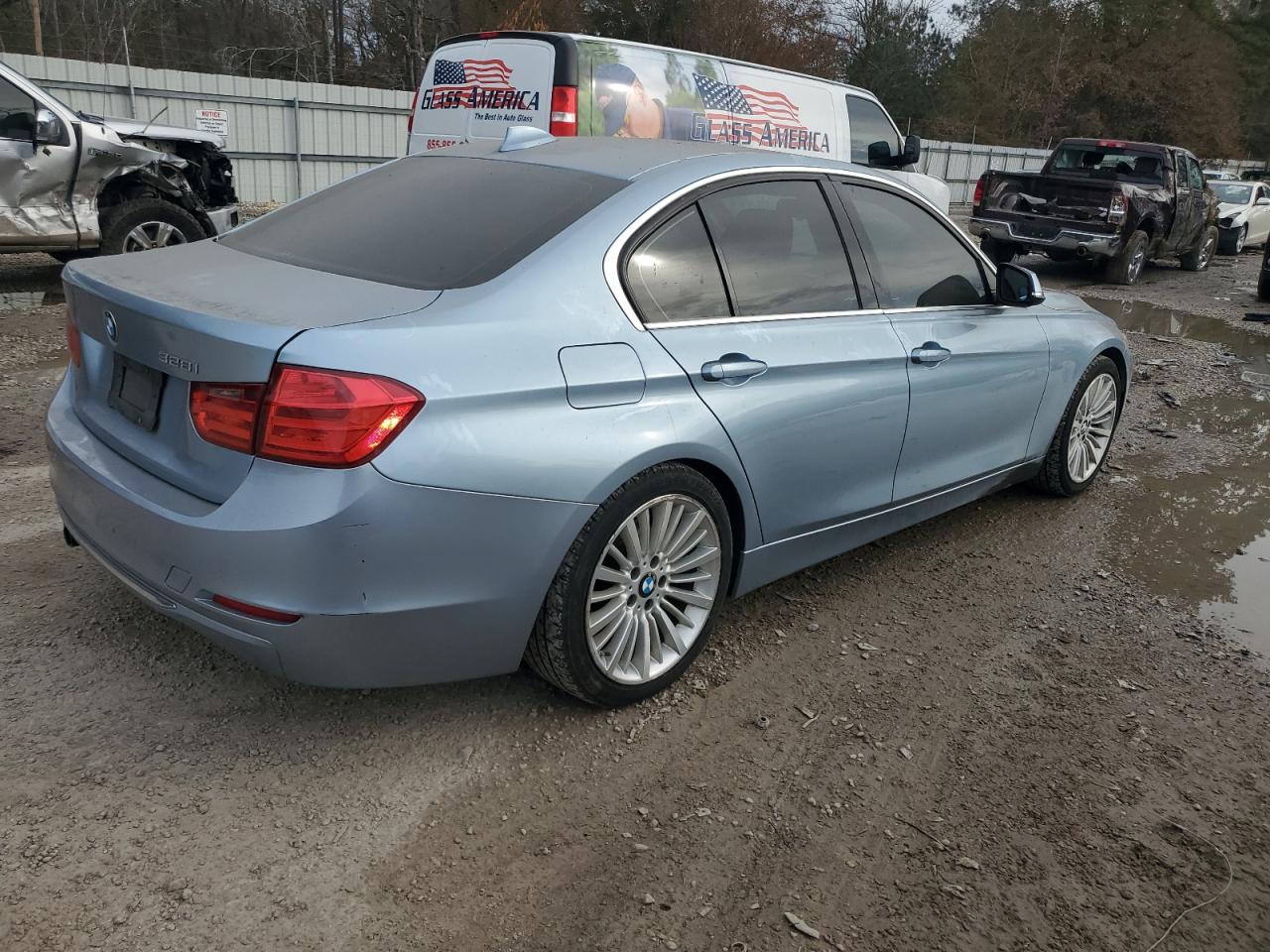2013 BMW 3er VIN WBA3A5G59DNP25739 Copart auction photo, mechanical damage thumbnail 3