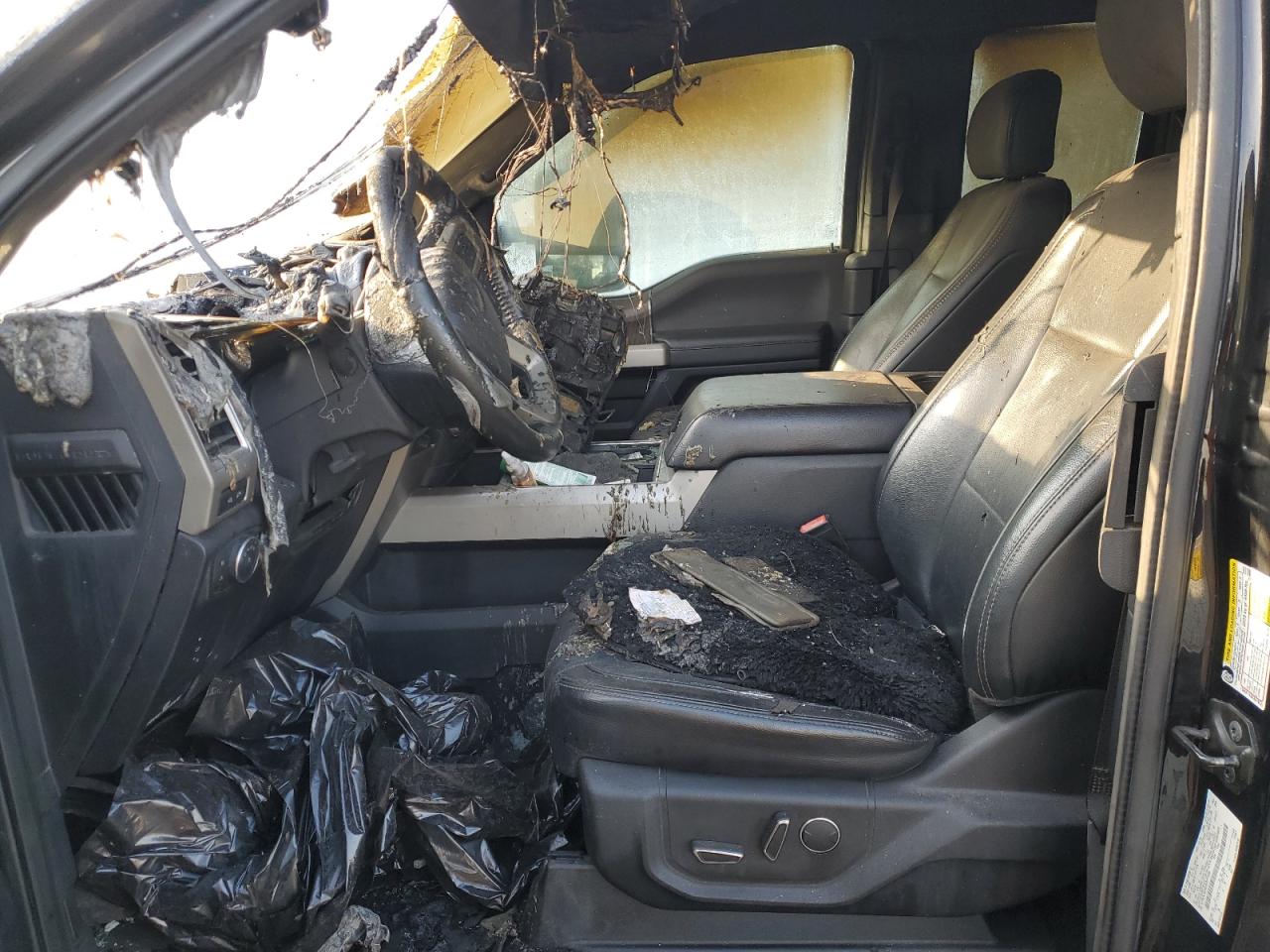2018 Ford F350 VIN 1FT8X3B60JEB57808 Copart auction photo, burn damage thumbnail 7