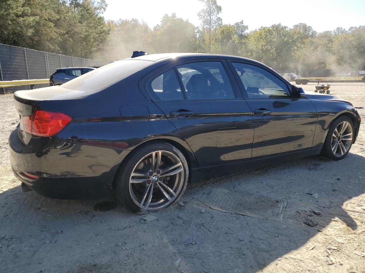 2013 BMW 3er VIN WBA3B9C56DF586559 Copart auction photo, front end damage thumbnail 3