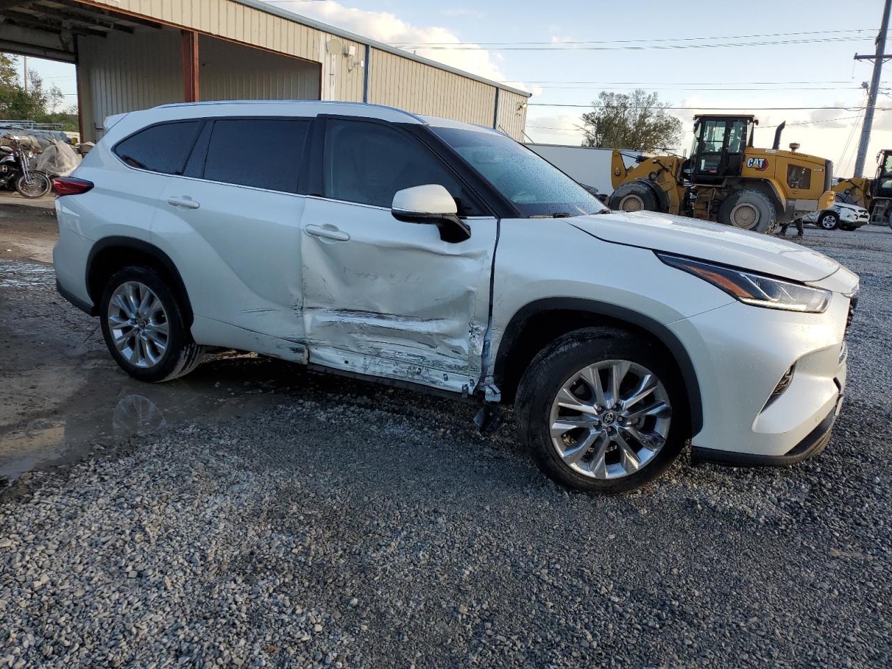 2020 Toyota Highlander VIN 5TDYZRAH3LS011206 Copart auction photo, side / front end damage thumbnail 4
