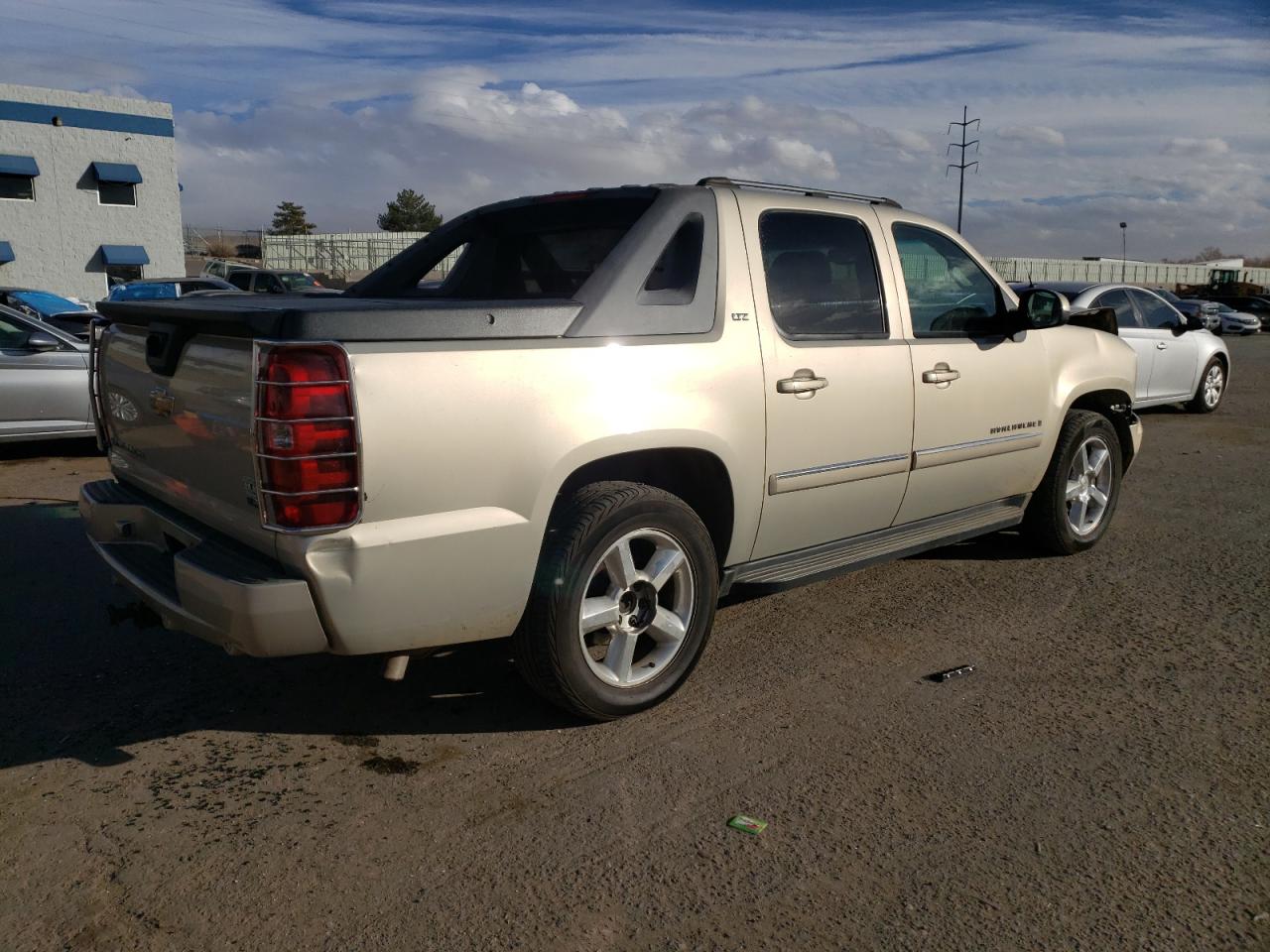 2007 Chevrolet Avalanche VIN 3GNFK12337G179505 Copart auction photo, front end damage thumbnail 3