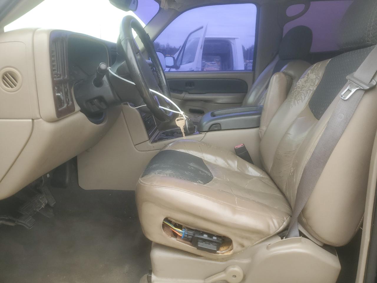 2004 Chevrolet Avalanche VIN 3GNEC12T14G122966 Copart auction photo, side / front end damage thumbnail 7