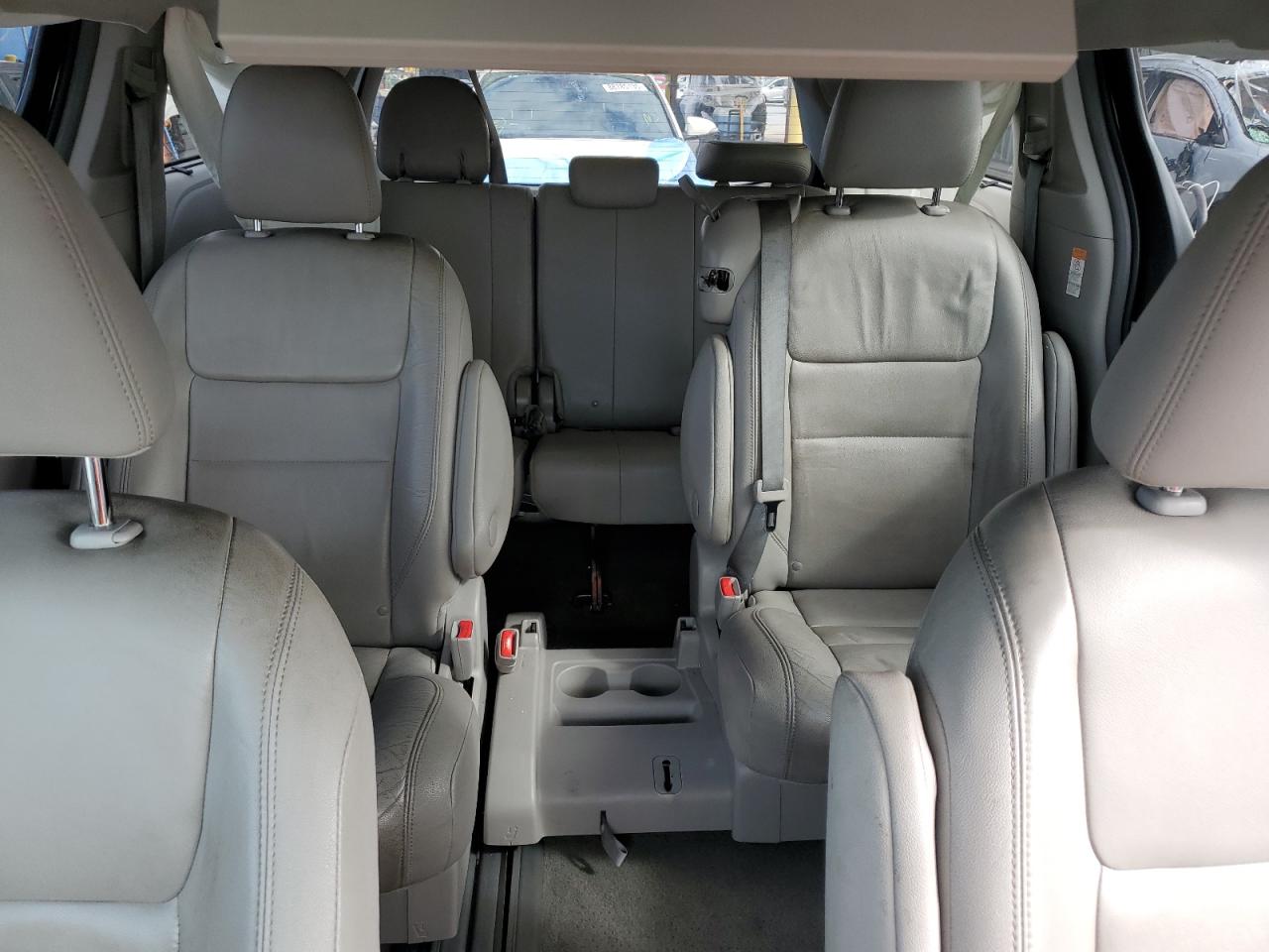 2017 Toyota Sienna VIN 5TDYZ3DC4HS779037 Copart auction photo, front end damage thumbnail 10