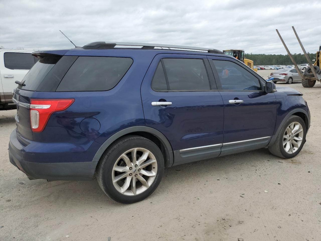 2011 Ford Explorer VIN 1FMHK7F82BGA86131 Copart auction photo, front end damage thumbnail 3