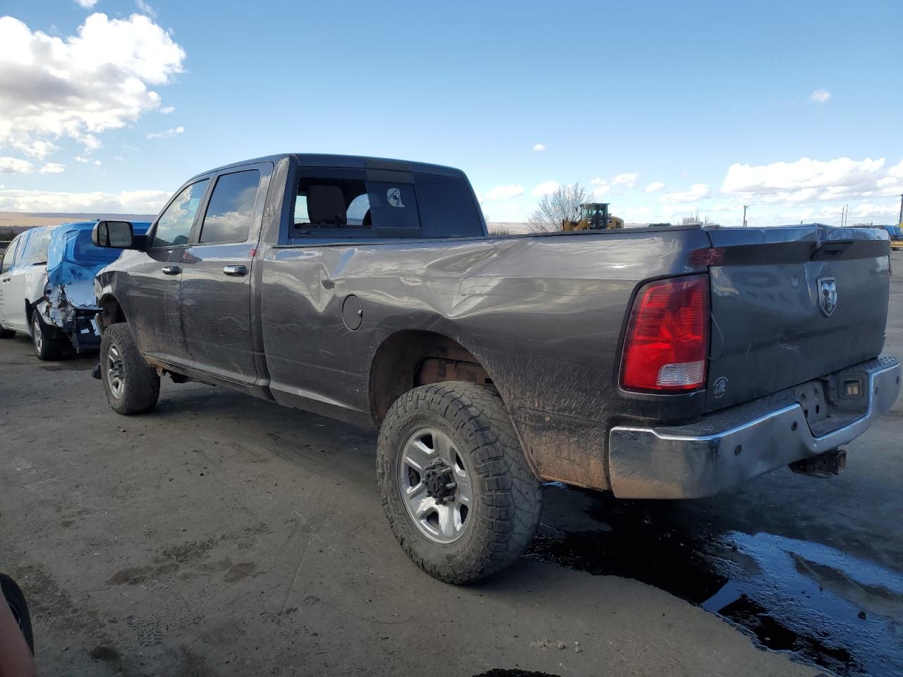 2015 RAM 2500 VIN 3C6UR5JL8FG664300 Copart auction photo, rear end / front end damage thumbnail 2