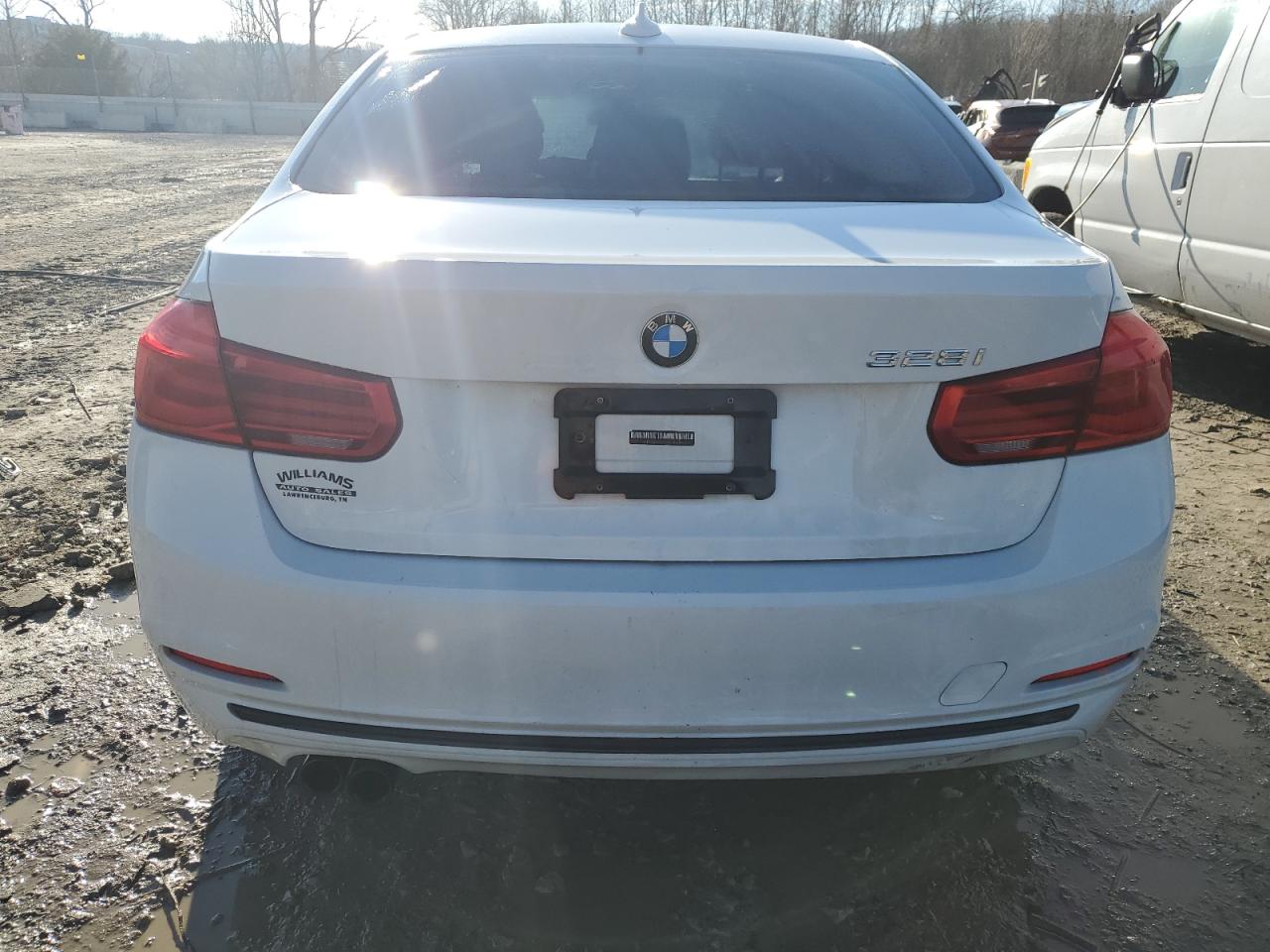 2016 BMW 3er VIN WBA8E9G57GNT44249 Copart auction photo, front end / rear end damage thumbnail 6
