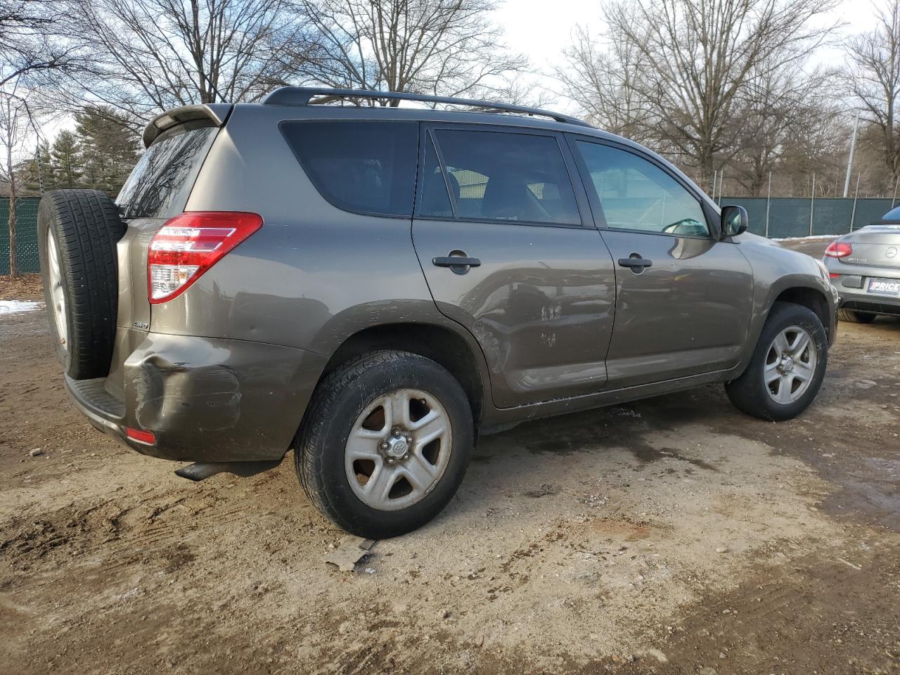 2010 Toyota RAV 4 VIN 2T3JF4DVXAW038459 Copart auction photo, top/roof / front end damage thumbnail 3