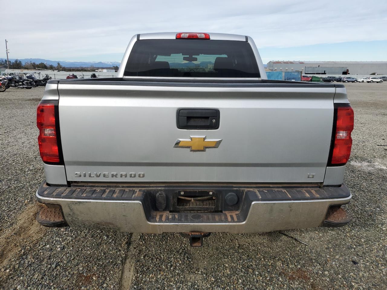 2018 Chevrolet Silverado VIN 3GCUKREC5JG330751 Copart auction photo, front end / side damage thumbnail 6