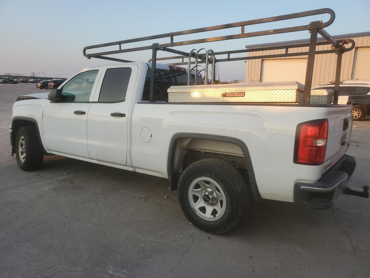2015 GMC Sierra VIN 1GTR1TEC6FZ362184 Copart auction photo, frame damage / all over damage thumbnail 2