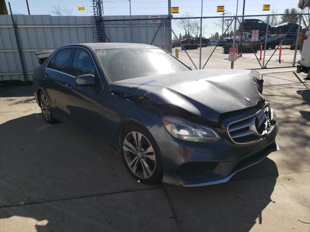 2014 Mercedes-Benz E-klasse VIN WDDHF5KB5EB033882 Copart auction photo, rear end / front end damage thumbnail 4