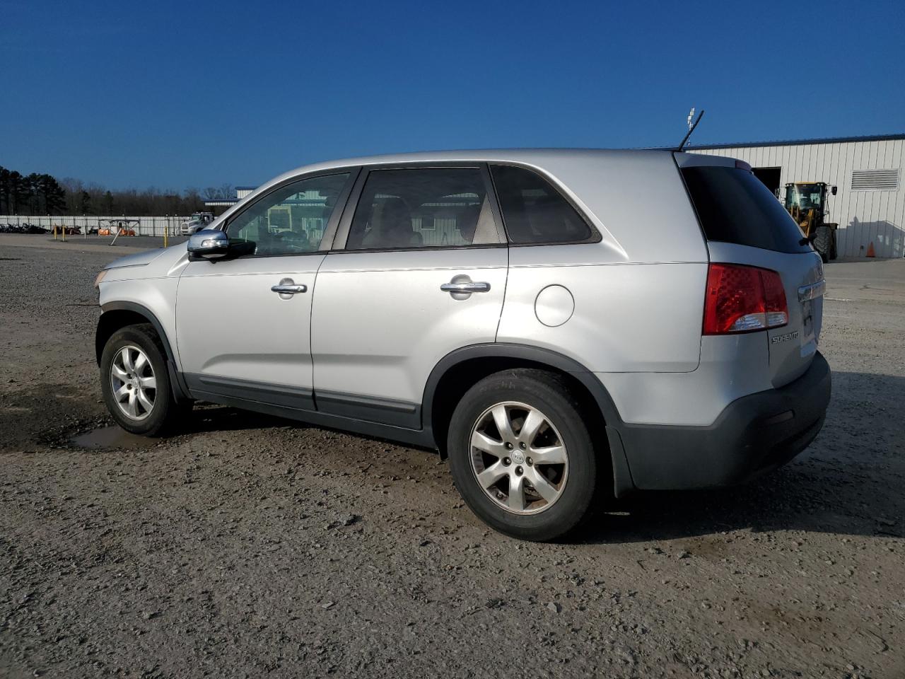 2011 KIA Sorento VIN 5XYKT3A10BG024370 Copart auction photo, front end damage thumbnail 2