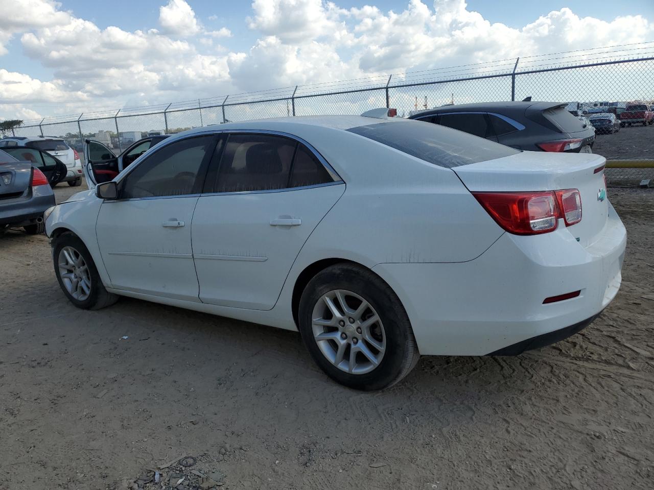 2015 Chevrolet Malibu VIN 1G11C5SL8FU146852 Copart auction photo, front end / rear end damage thumbnail 2