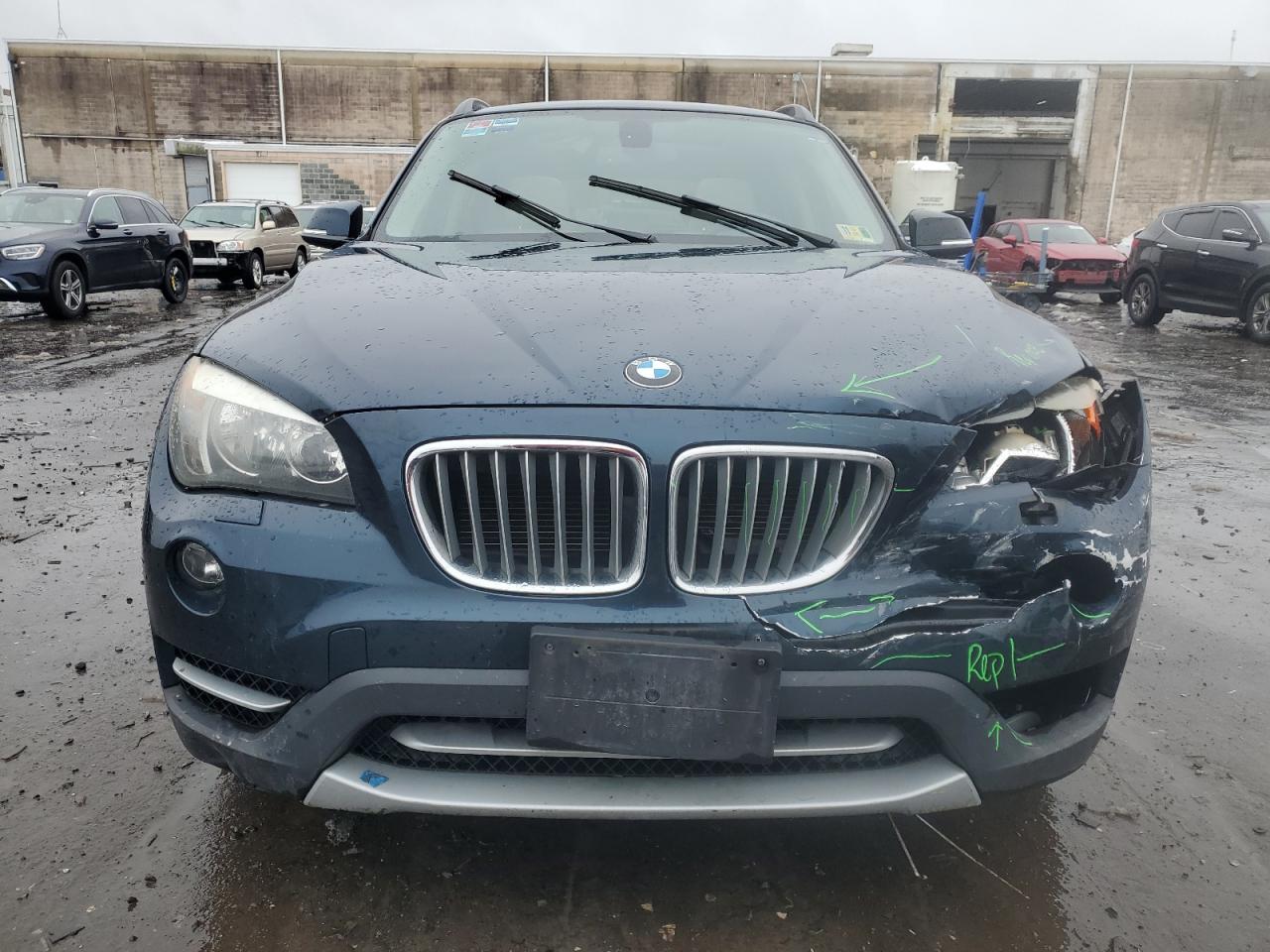 2013 BMW X1 VIN WBAVL1C57DVR86577 Copart auction photo, front end / side damage thumbnail 5