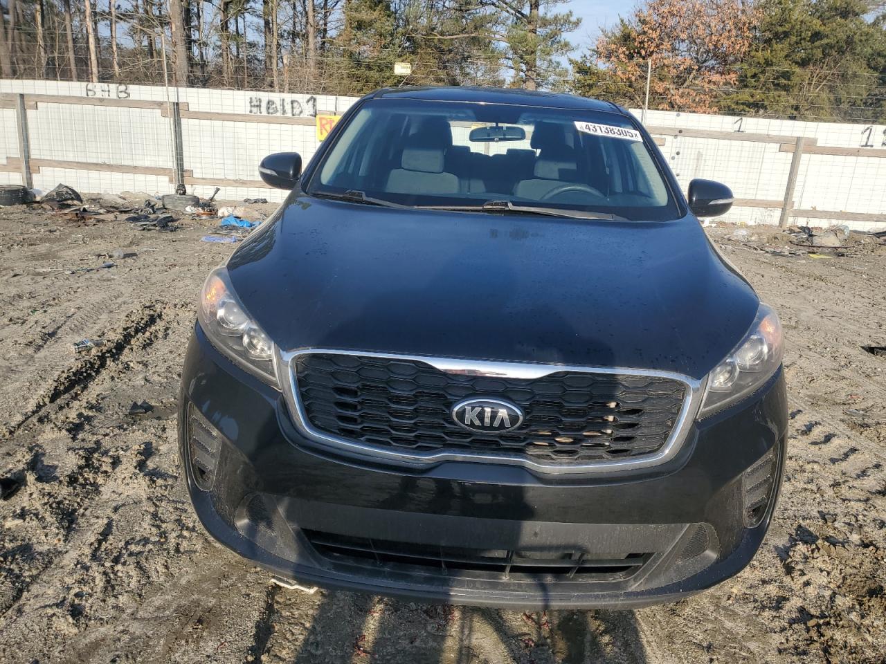 2019 KIA Sorento VIN 5XYPG4A38KG443469 Copart auction photo, rear end damage thumbnail 5
