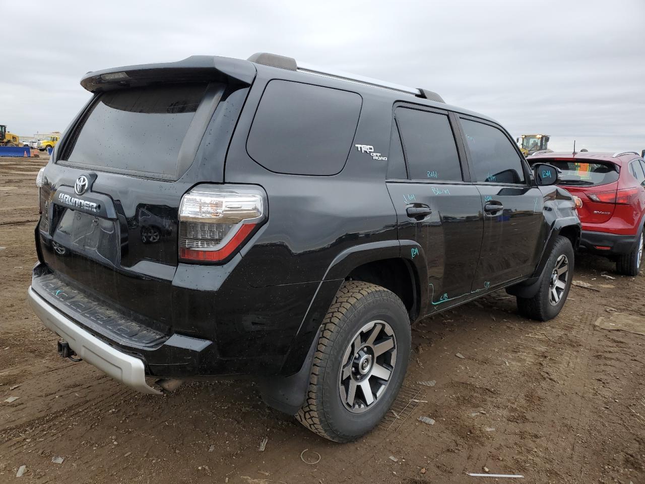 2018 Toyota 4Runner VIN JTEBU5JR6J5589787 Copart auction photo, front end damage thumbnail 3