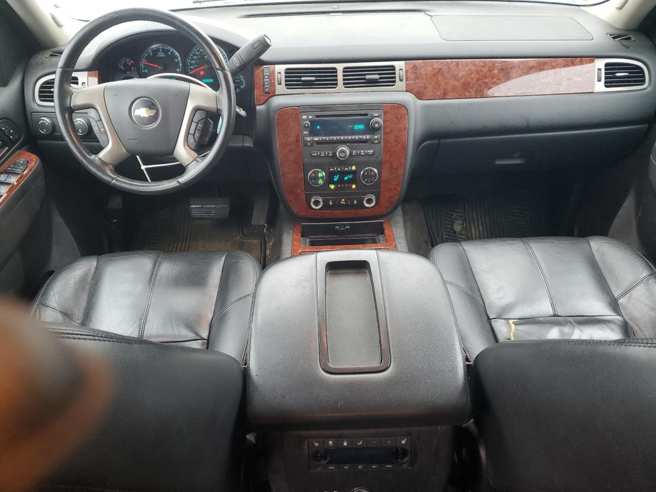 2014 Chevrolet Suburban VIN 1GNSKJE70ER228623 Copart auction photo, rear end damage thumbnail 8