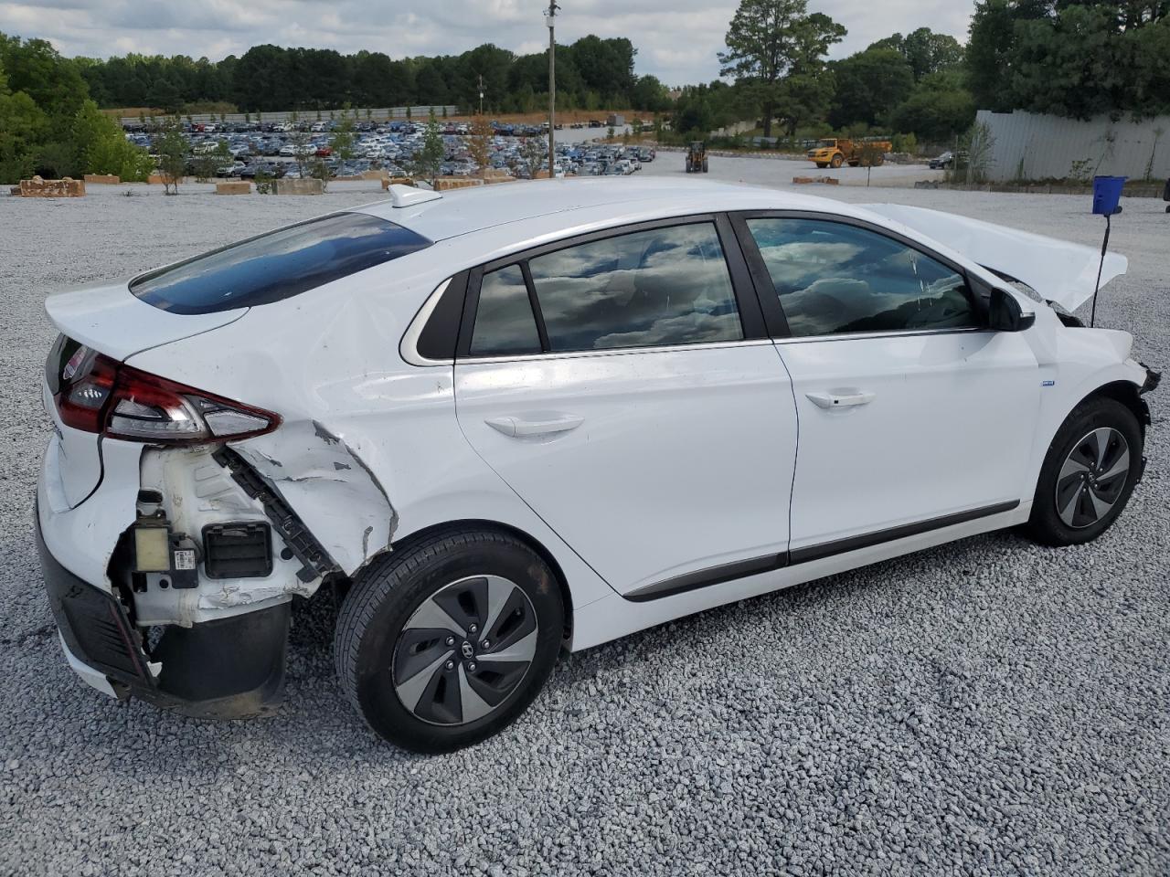 2018 Hyundai IONIQ VIN KMHC75LC4JU068304 Copart auction photo, biohazard/chemical / all over damage thumbnail 3