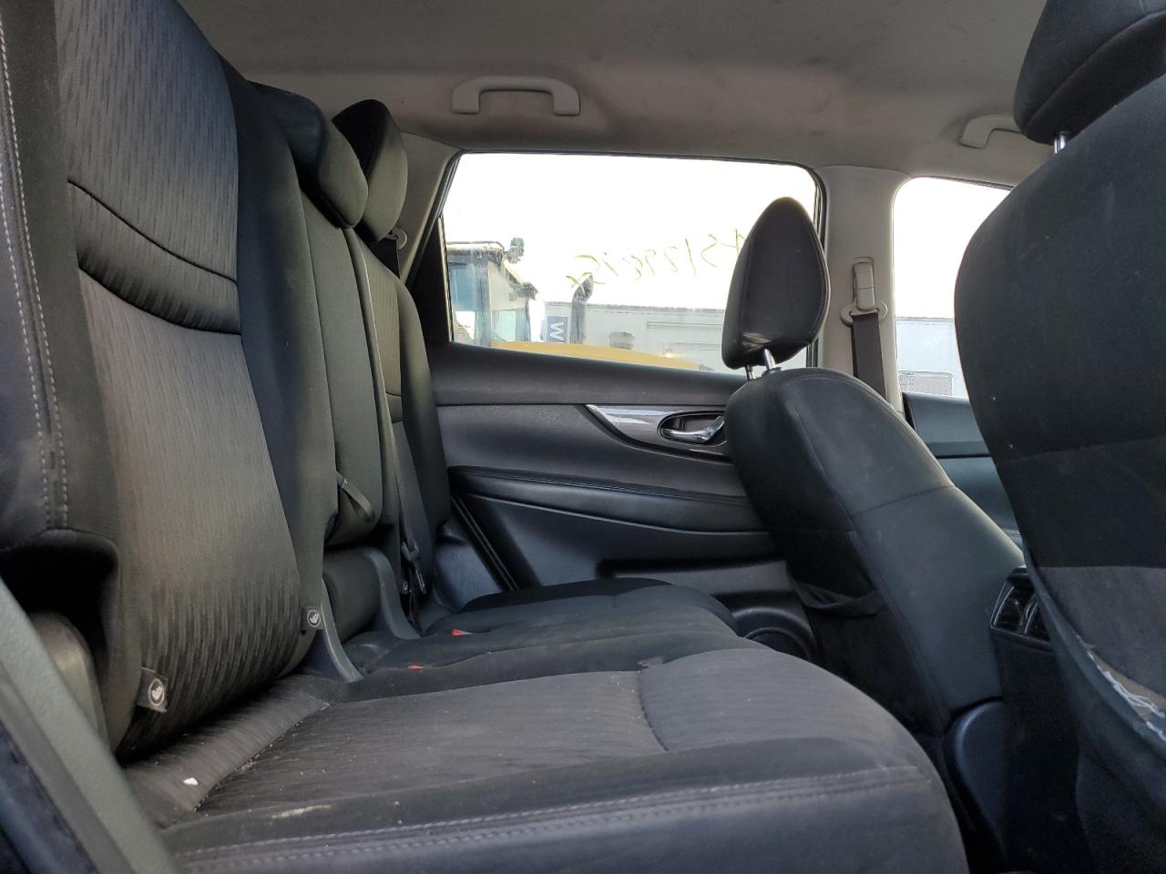 2018 Nissan Rogue VIN KNMAT2MV4JP621893 Copart auction photo, rear end / minor dent/scratches damage thumbnail 11