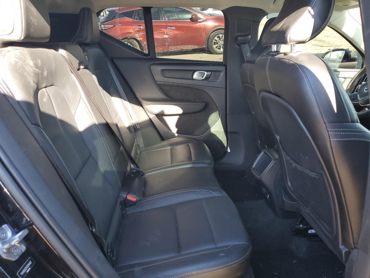 2019 Volvo XC40 VIN YV4162XZ7K2014467 Copart auction photo, front end / side damage thumbnail 11