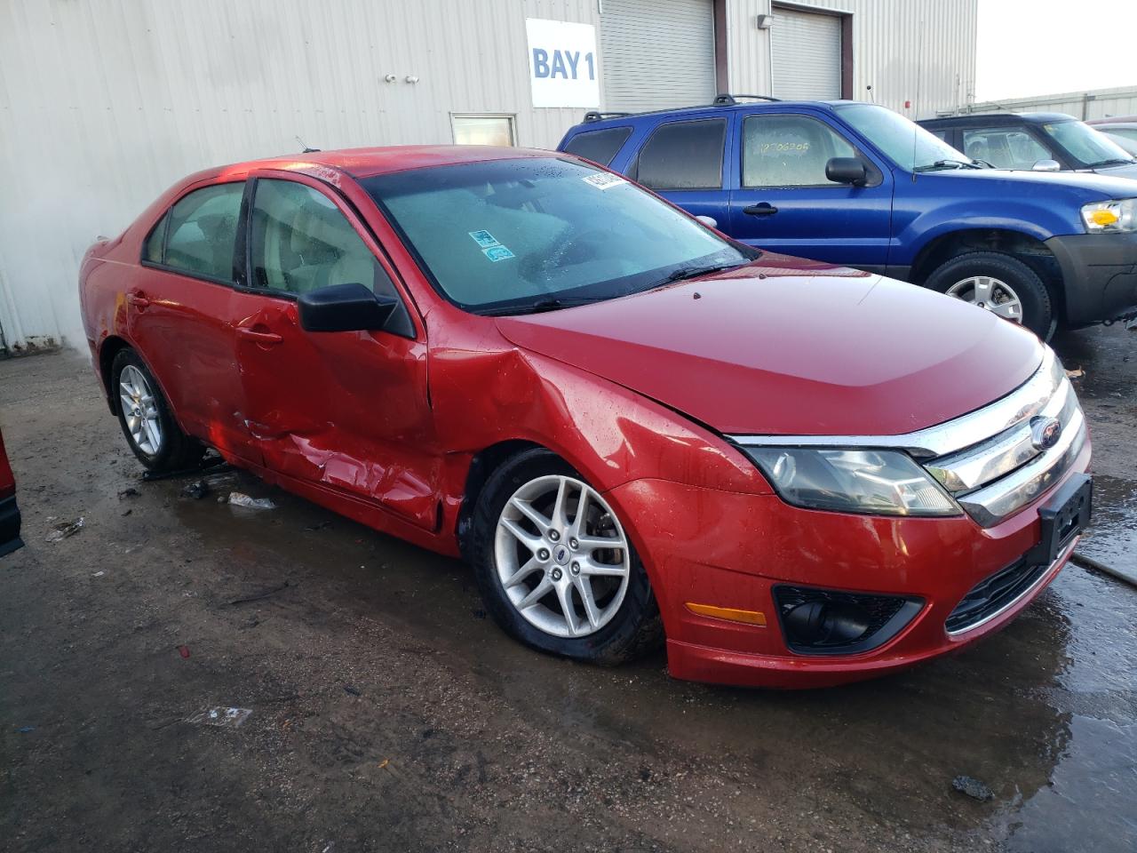 2010 Ford Fusion VIN 3FAHP0GA0AR178933 Copart auction photo, front end / side damage thumbnail 4