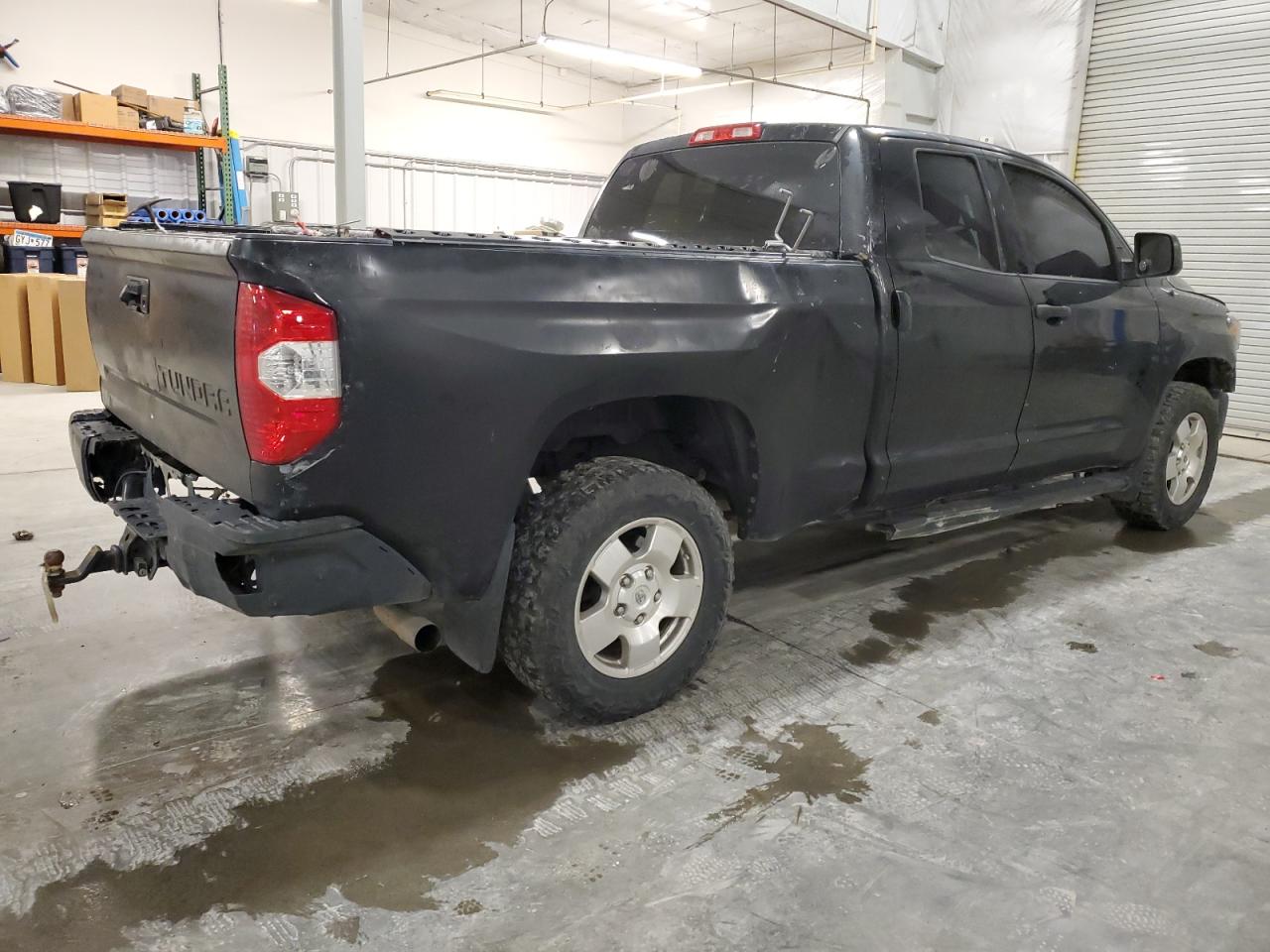 2017 Toyota Tundra VIN 5TFRM5F17HX112824 Copart auction photo, front end / side damage thumbnail 3