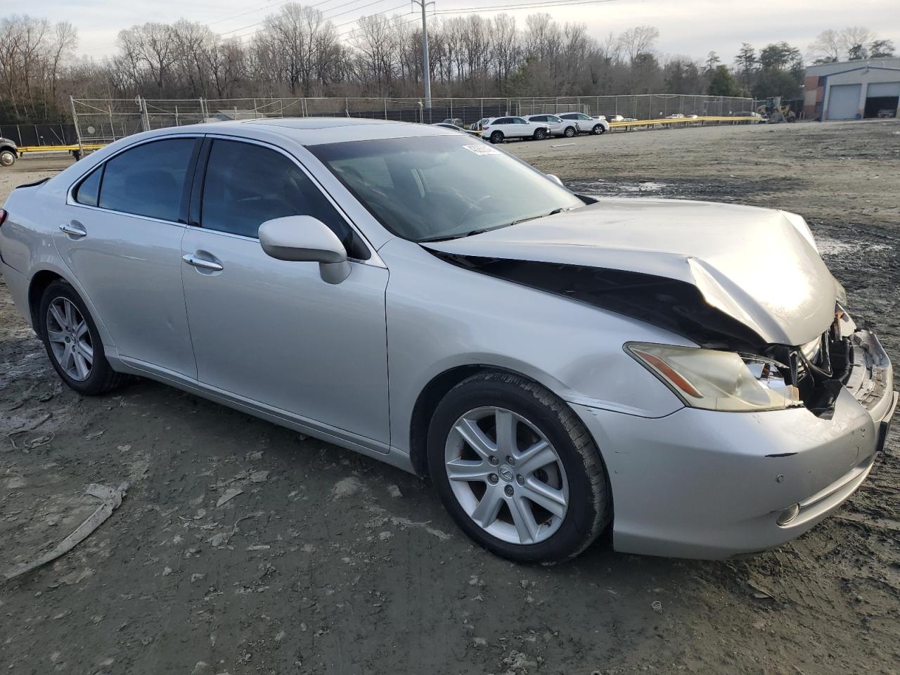 2007 Lexus ES VIN JTHBJ46GX72147490 Copart auction photo, front end / minor dent/scratches damage thumbnail 4