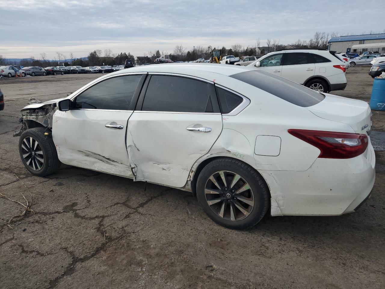 2018 Nissan Altima VIN 1N4AL3AP7JC288193 Copart auction photo, front end / side damage thumbnail 2